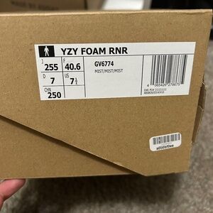 Yeezy Foam runners mist